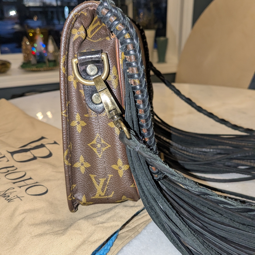 Louis Vuitton Monogram Brown Crossbody with Black Fringe - Picture 7 of 8